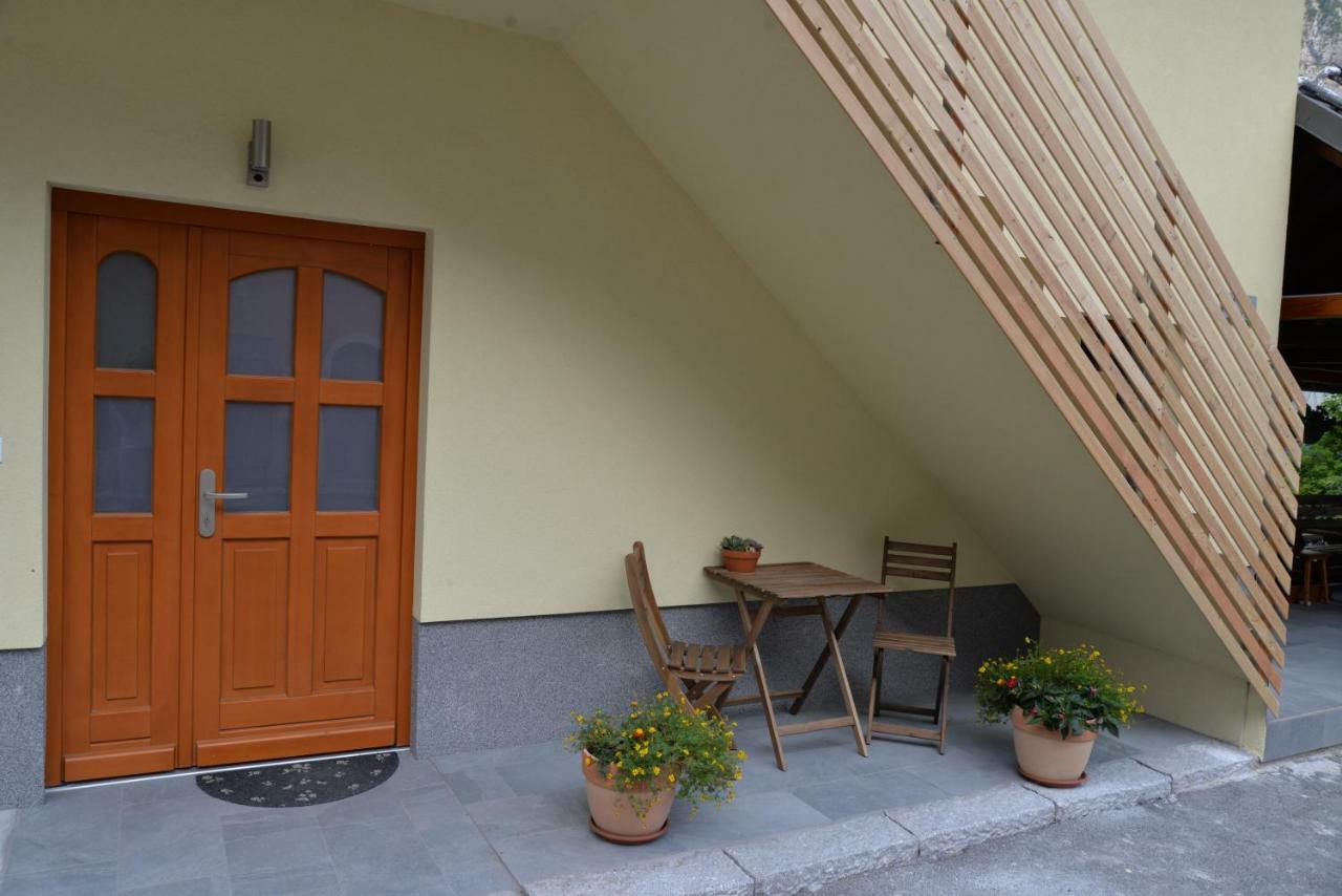 Hisa Urska Apartment Log pod Mangartom Bagian luar foto