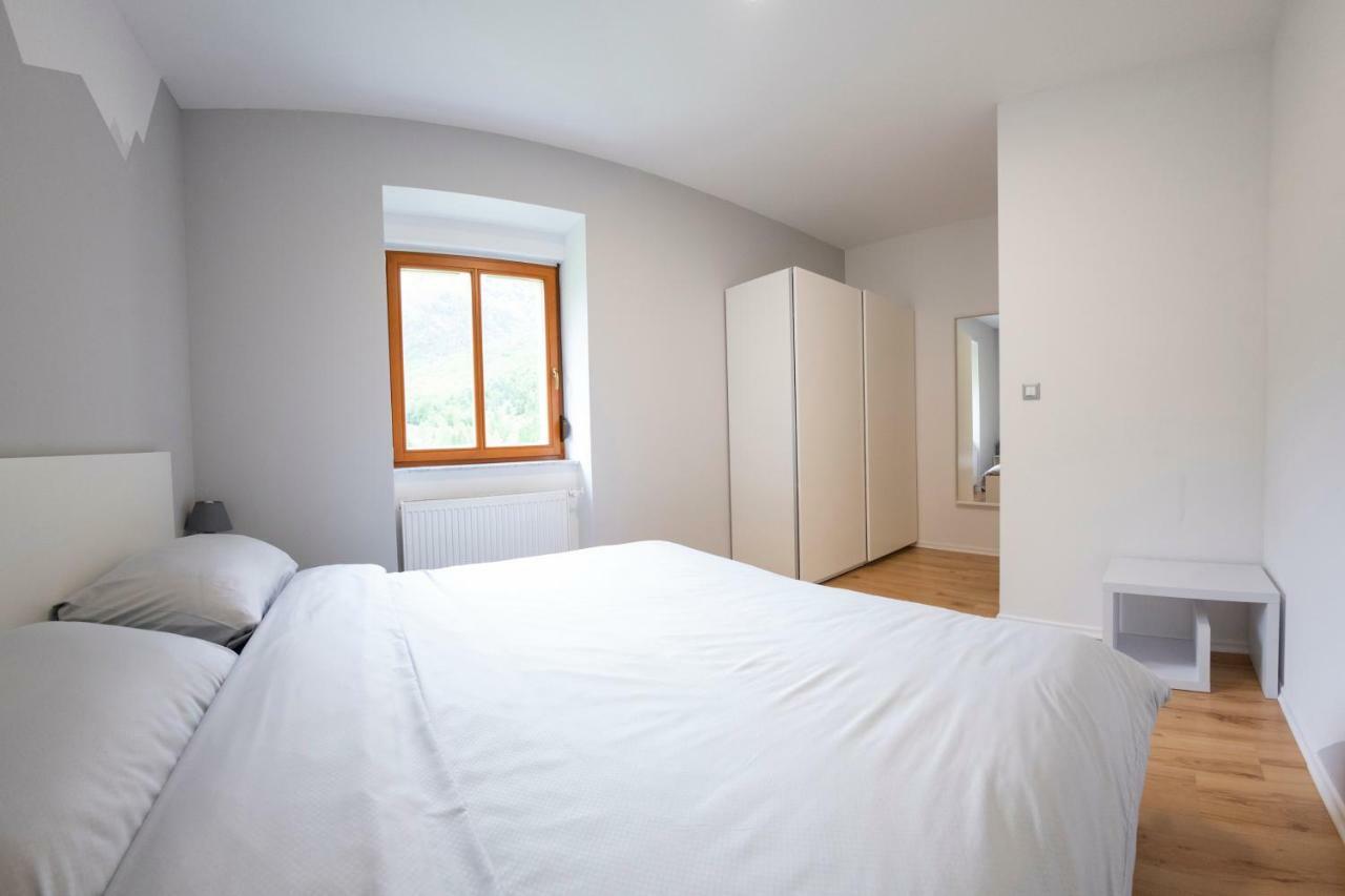 Hisa Urska Apartment Log pod Mangartom Bagian luar foto