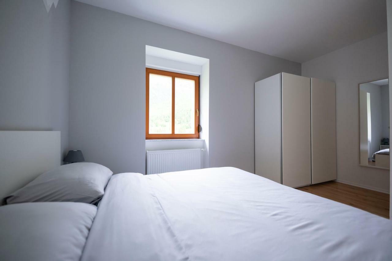 Hisa Urska Apartment Log pod Mangartom Bagian luar foto